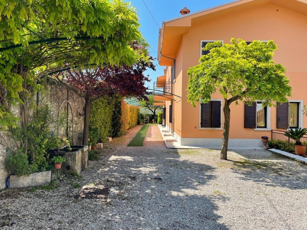 Garni Onda Hotell Torri Del Benaco Exteriör bild