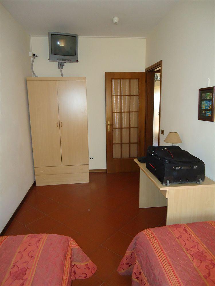 Garni Onda Hotell Torri Del Benaco Exteriör bild
