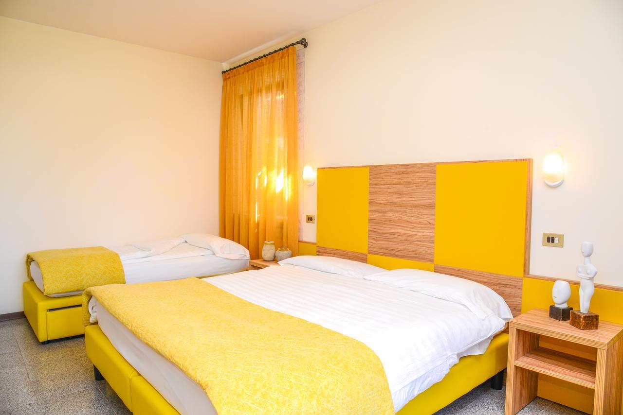 Garni Onda Hotell Torri Del Benaco Exteriör bild