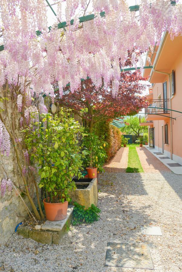 Garni Onda Hotell Torri Del Benaco Exteriör bild