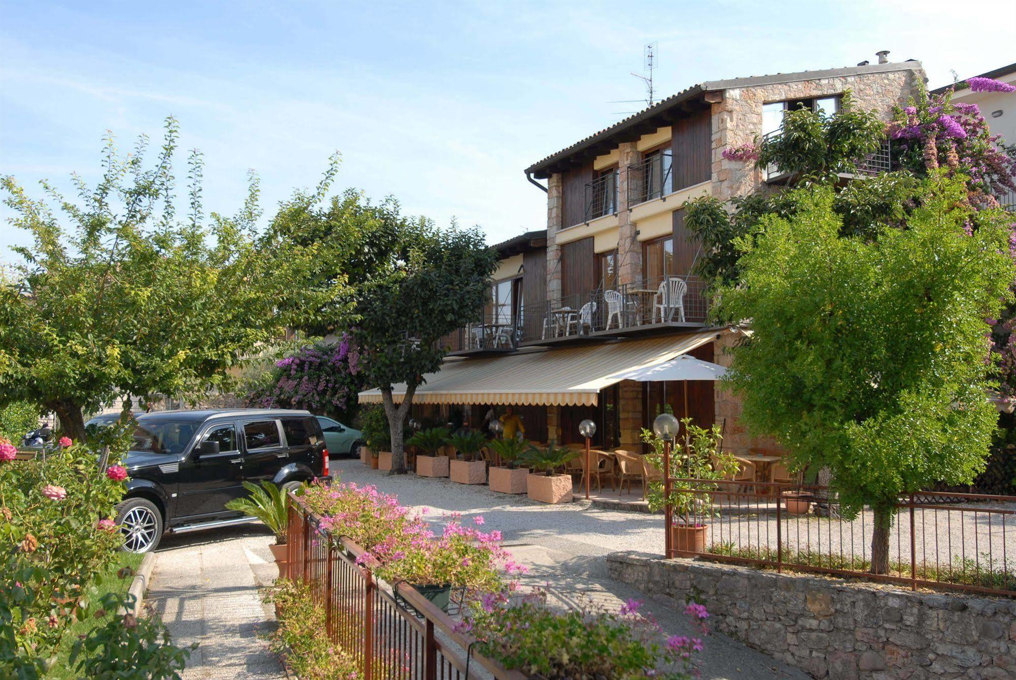 Garni Onda Hotell Torri Del Benaco Exteriör bild