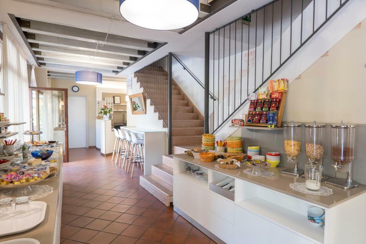 Garni Onda Hotell Torri Del Benaco Exteriör bild