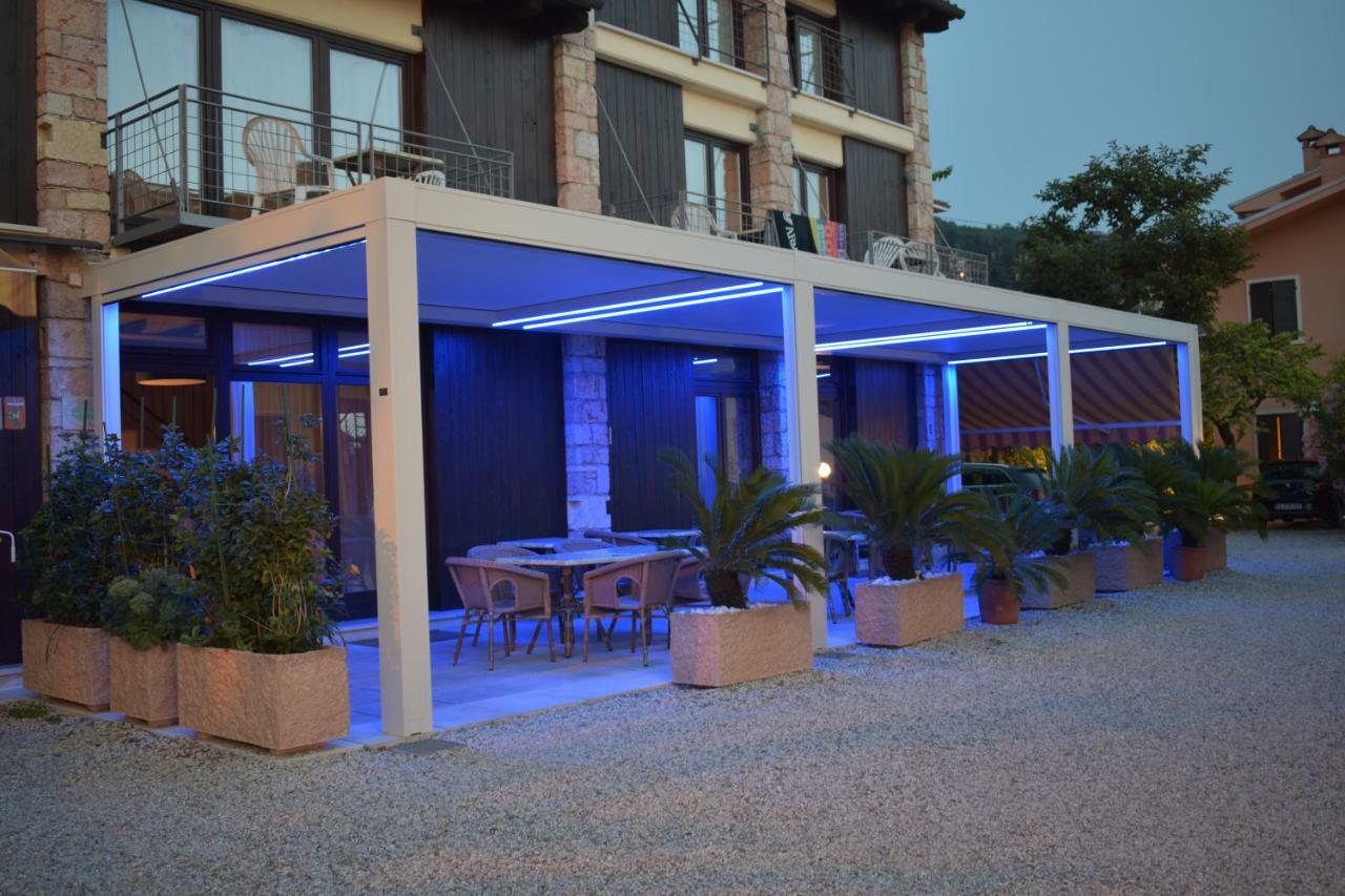 Garni Onda Hotell Torri Del Benaco Exteriör bild